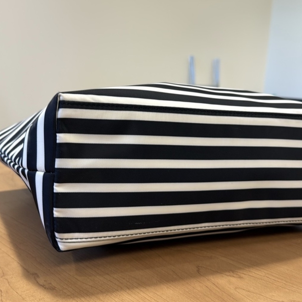 NWT Kate Spade ♠️ Classic Nylon Black and White Striped Catie Tote Bag - Picture 4 of 8